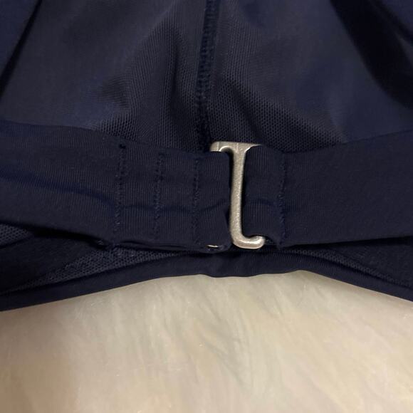 Athleta NWT Navy Blue Maldives High Neck Bikini Top Size 34B/C - Picture 6 of 8